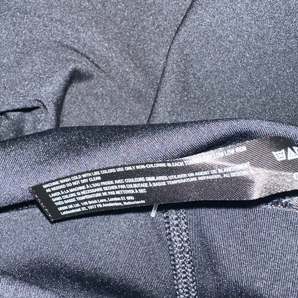 Free People FP Movement Resilience Flare Leggings
BLACK Size Large NWT - Picture 7 of 9